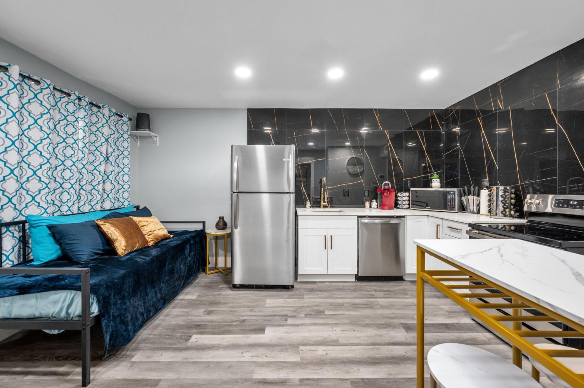 Warm Heights 2br With Pool & Free Parking *